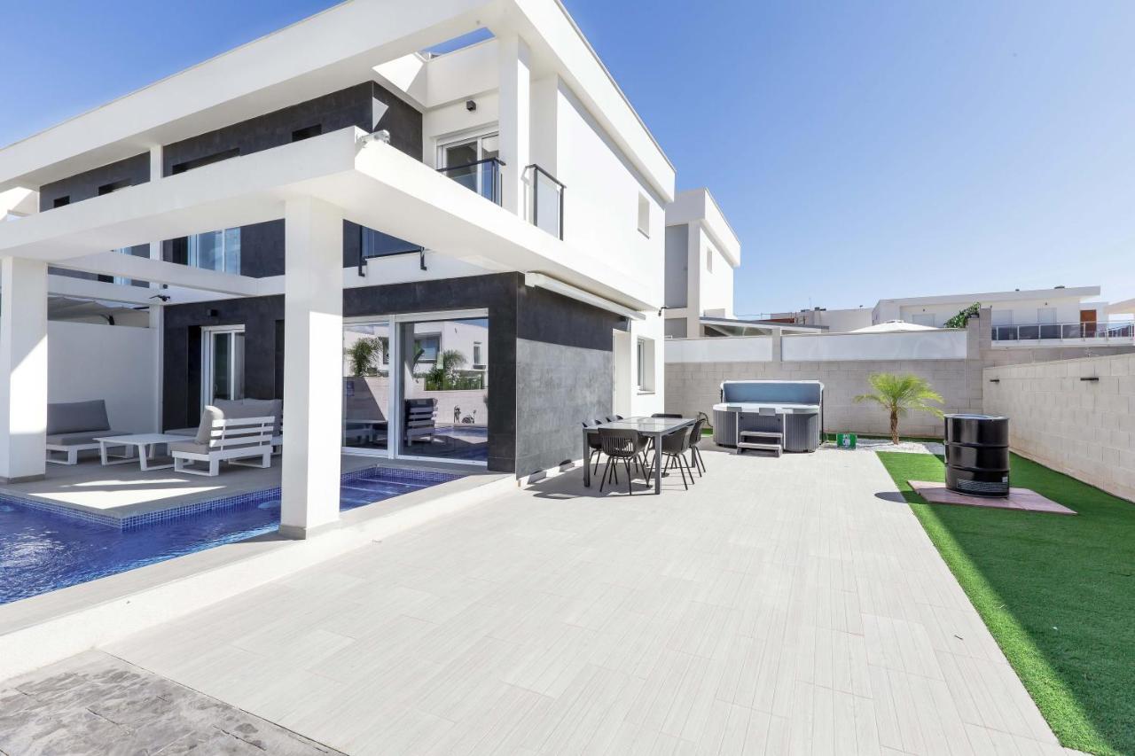 Casa Bos Dolpfin Wellness Luxury Entire Villa Pool & Jacuzzi Gran Alacant Near Beach Puerto Marino المظهر الخارجي الصورة