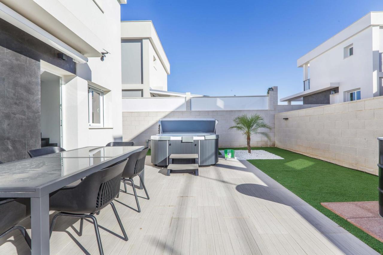 Casa Bos Dolpfin Wellness Luxury Entire Villa Pool & Jacuzzi Gran Alacant Near Beach Puerto Marino المظهر الخارجي الصورة